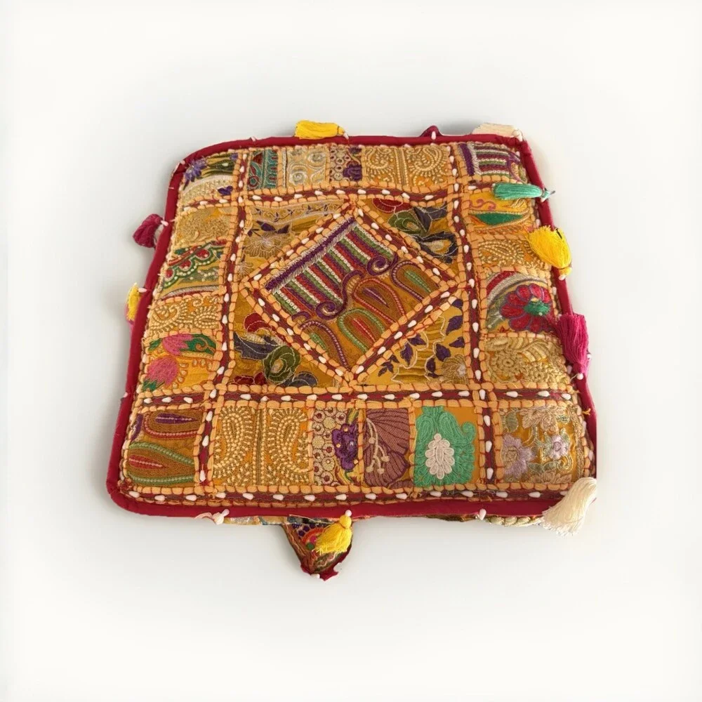 NWT Bohemian, Ethnic, Eclectic, Moroccan,4 Pillows&Pouf Ottoman boho-chic vibe
